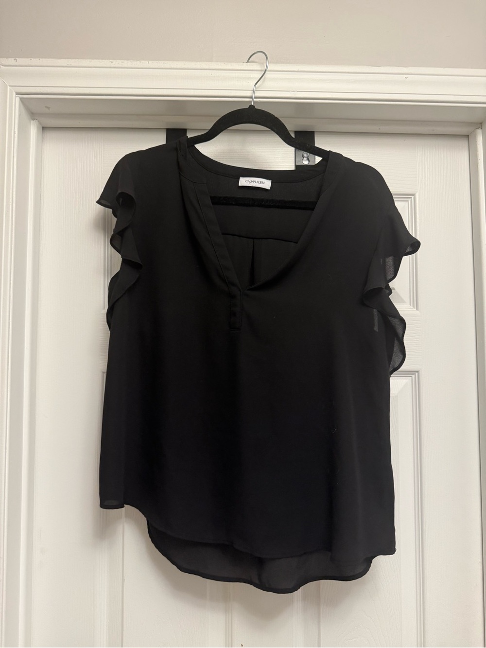 Calvin Klein Women’s Black V Neck Ruffle Blouse Size M